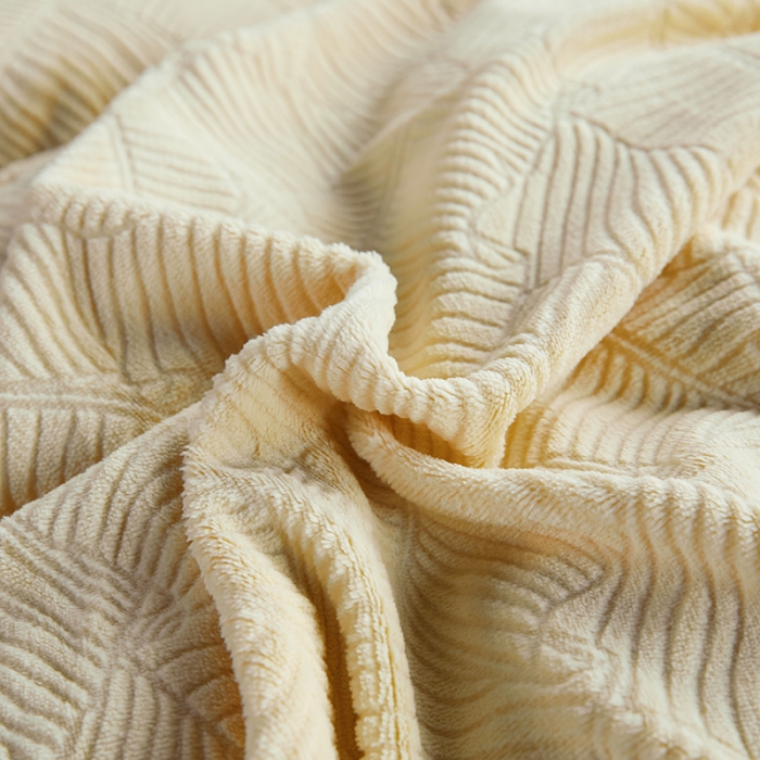 91家纺网 家纺一手货源 找家纺 凡客家居 2022新款牛奶绒雕花系列四件套 维娜-月牙黄