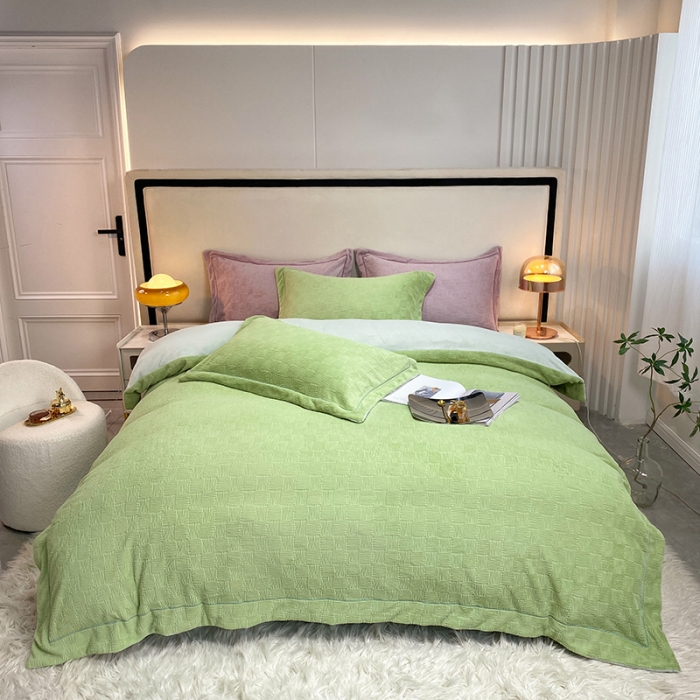 91家纺网 家纺一手货源 找家纺 凡客家居 2022新款牛奶绒雕花系列四件套 五饼-墨西哥绿