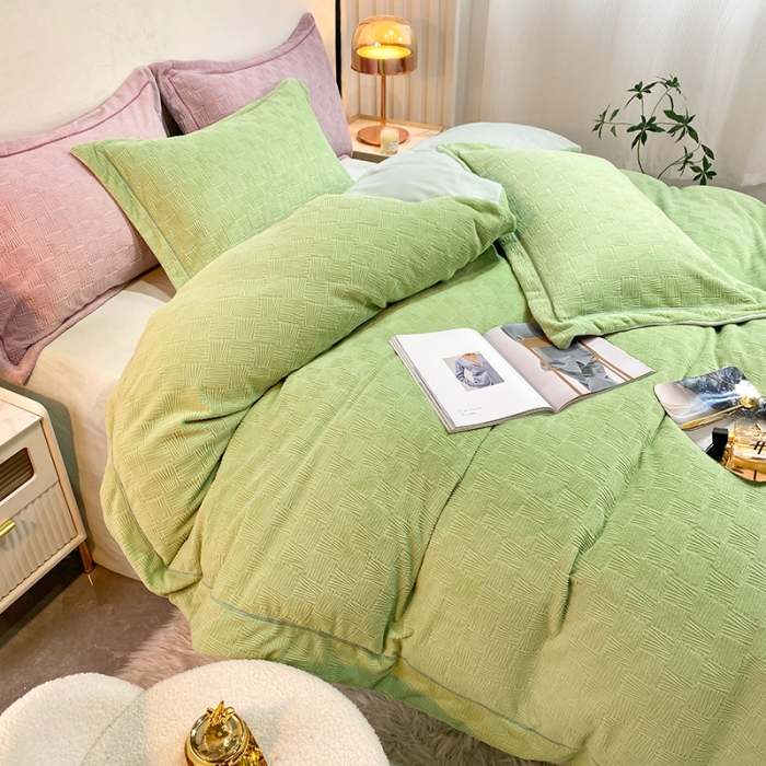 91家纺网 家纺一手货源 找家纺 凡客家居 2022新款牛奶绒雕花系列四件套 五饼-墨西哥绿