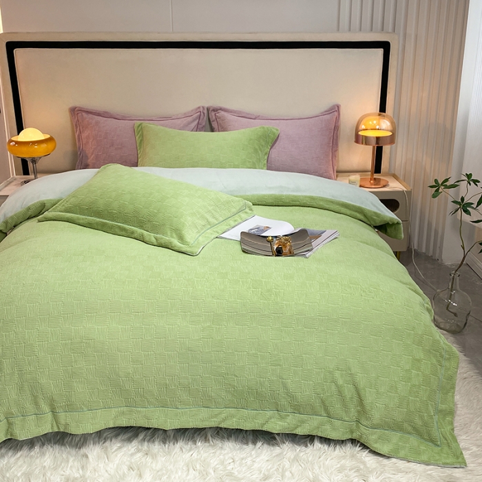 91家纺网 家纺一手货源 找家纺 凡客家居 2022新款牛奶绒雕花系列四件套 五饼-墨西哥绿