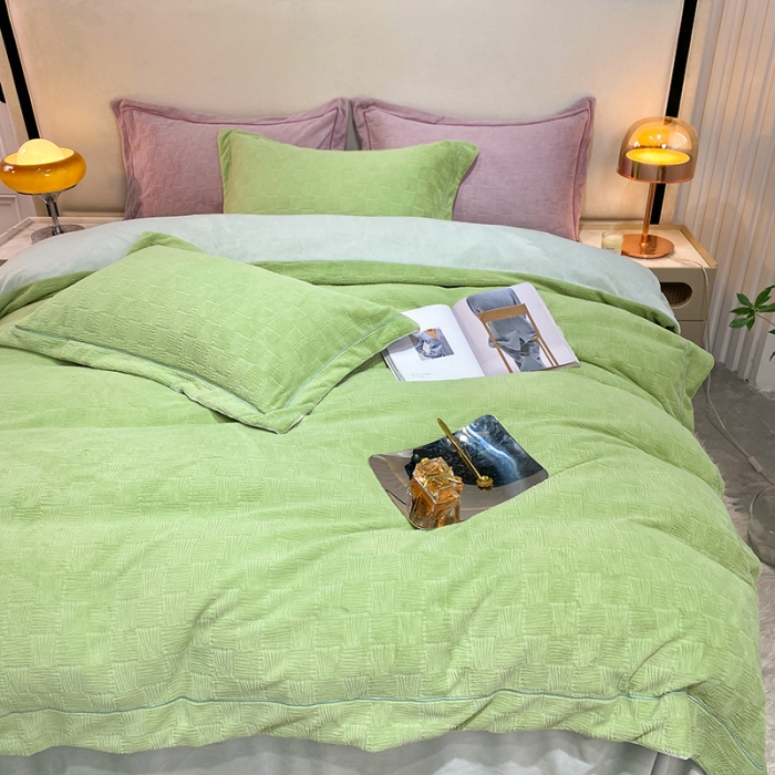 91家纺网 家纺一手货源 找家纺 凡客家居 2022新款牛奶绒雕花系列四件套 五饼-墨西哥绿