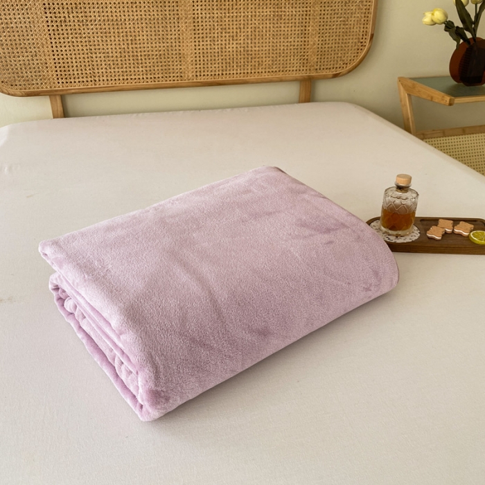 91家纺网 家纺一手货源 找家纺 2025新款320g金貂绒亲肤盖毯加厚纯色珊瑚绒素色法兰绒毯子外贸高端款豆沙