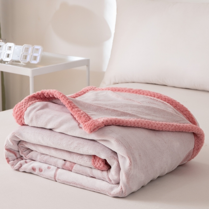 91家纺网 家纺一手货源 找家纺 来菲毛毯 2025新款背印剪花牛奶绒毛毯加厚双层毯子不掉毛高端毯子粉兔兔