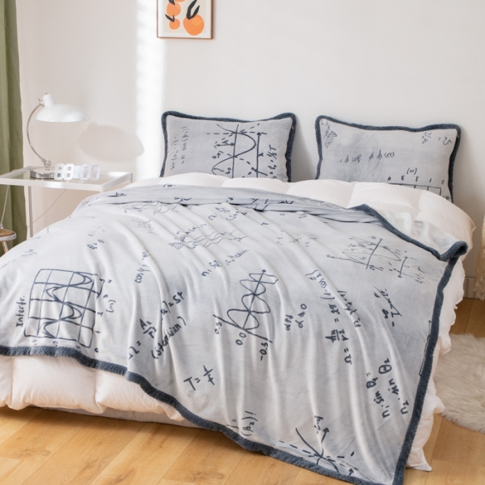 91家纺网 家纺一手货源 找家纺 来菲毛毯 2025新款背印剪花牛奶绒毛毯加厚双层毯子不掉毛高端毯子灰蓝公式