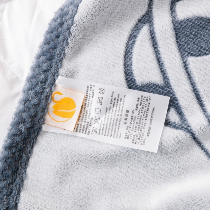 91家纺网 家纺一手货源 找家纺 来菲毛毯 2025新款背印剪花牛奶绒毛毯加厚双层毯子不掉毛高端毯子灰蓝熊