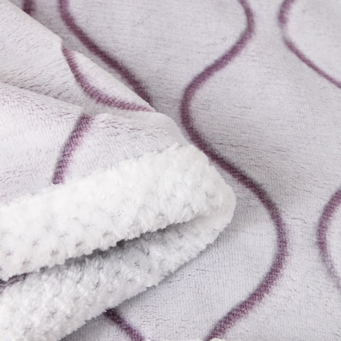 91家纺网 家纺一手货源 找家纺 来菲毛毯 2025新款背印剪花牛奶绒毛毯加厚毯子不掉毛高端毯子波纹