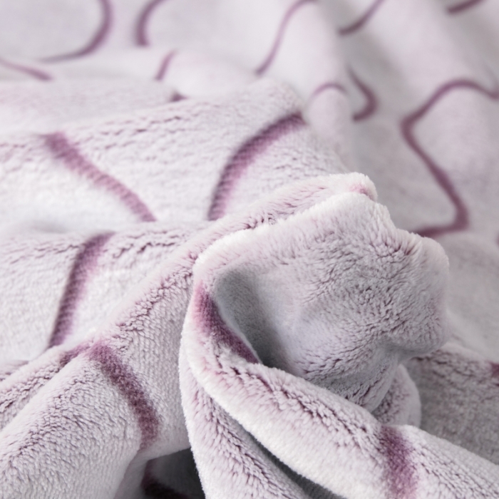 91家纺网 家纺一手货源 找家纺 来菲毛毯 2025新款背印剪花牛奶绒毛毯加厚毯子不掉毛高端毯子波纹