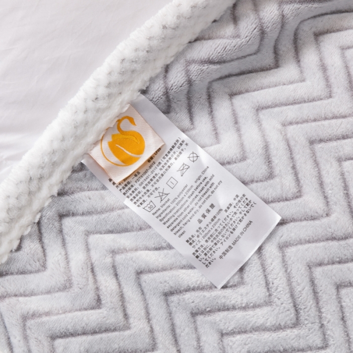 91家纺网 家纺一手货源 找家纺 来菲毛毯 2025新款背印剪花牛奶绒毛毯加厚毯子不掉毛高端毯子灰山陵