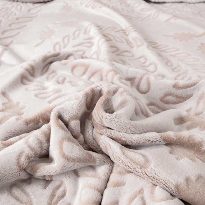 91家纺网 家纺一手货源 找家纺 来菲毛毯 2025新款背印剪花牛奶绒毛毯加厚毯子不掉毛高端毯子图腾花