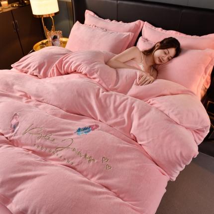 91家纺网 家纺一手货源 找家纺 （总）简爱 2025新款高克重简单款牛奶绒刺绣四件套