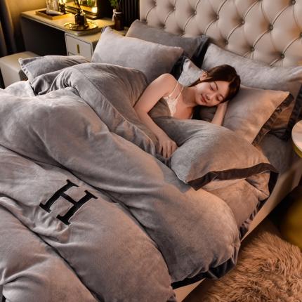 91家纺网 家纺一手货源 找家纺 （总）简爱家纺2025款高克重牛奶绒拼角工艺四件套