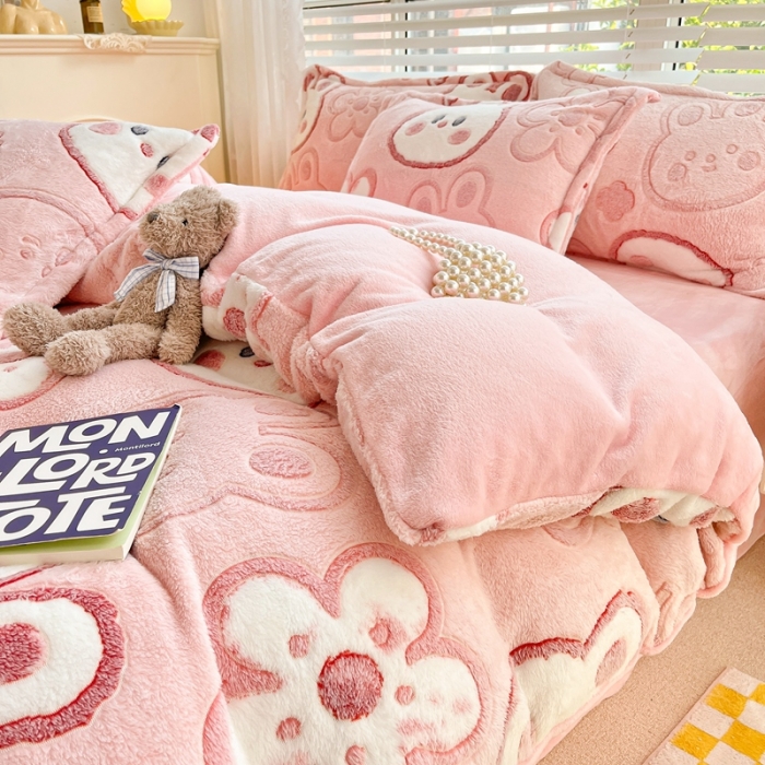 91家纺网 家纺一手货源 找家纺 2022新款5D牛奶绒雪花绒单被套 花花小兔