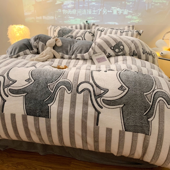 91家纺网 家纺一手货源 找家纺 2022新款5D牛奶绒雪花绒单被套 情侣猫咪
