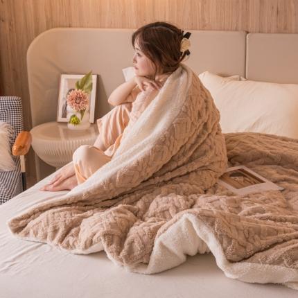 91家纺网 家纺一手货源 找家纺 简爱 2025塔芙绒纯色羊羔绒多功能毛毯被套休闲毯 菱形茉格-米驼色