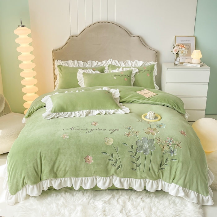 91家纺网 家纺一手货源 找家纺 （总）凯美2022新款牛奶绒四件套花镜系列