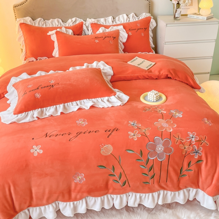 91家纺网 家纺一手货源 找家纺 凯美2022新款牛奶绒四件套花镜系列 橘色