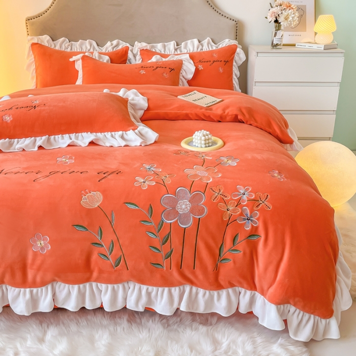 91家纺网 家纺一手货源 找家纺 凯美2022新款牛奶绒四件套花镜系列 橘色