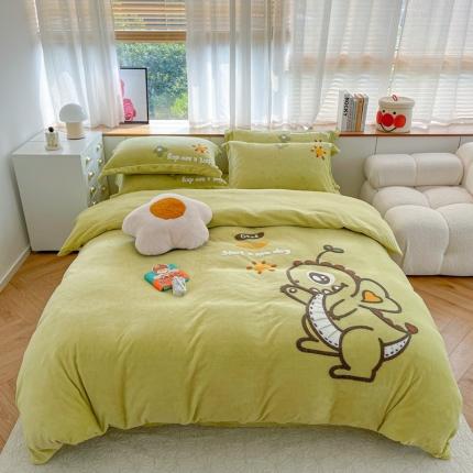 91家纺网 家纺一手货源 找家纺 其奥 2022新款大版可爱小清晰毛巾绣牛奶绒四件套 泡泡龙绿