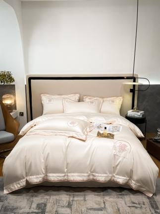 91家纺网 家纺一手货源 找家纺 爱缦 2022新款梦芭莎系列100支长绒棉奥棉四件套 奶昔白