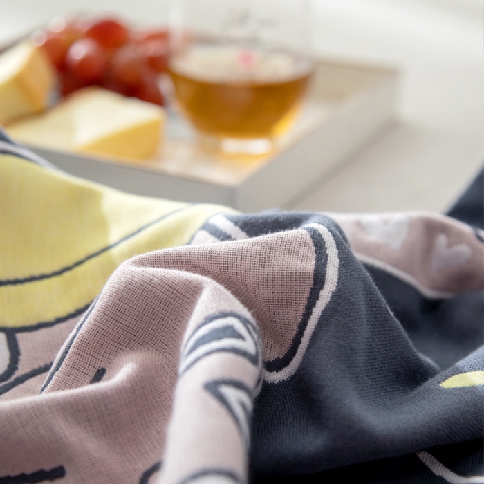 91家纺网 家纺一手货源 找家纺 朴尔 2022新款十二生肖定位大版花全棉四层纱布枕巾（一对） 兜兜猪（53*78成人）