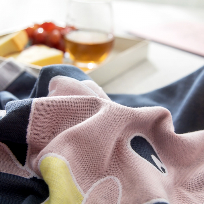 91家纺网 家纺一手货源 找家纺 朴尔 2022新款十二生肖定位大版花全棉四层纱布枕巾（一对） 仔仔鸡（53*78成人）