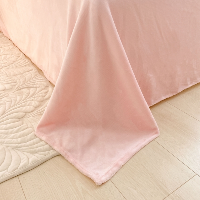 91家纺网 家纺一手货源 找家纺 川悦生活2022供货高克重小清新牛奶绒印花四件套 草莓小花熊