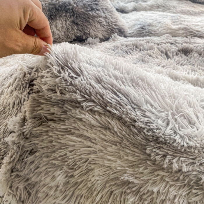 91家纺网 家纺一手货源 找家纺 邦妮 2024新款云貂绒彩色四件套 相依相恋