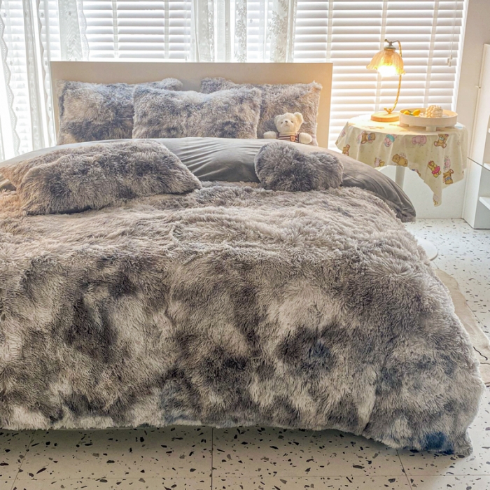 91家纺网 家纺一手货源 找家纺 邦妮 2024新款云貂绒彩色四件套 相依相恋