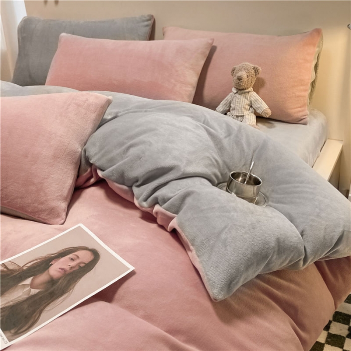 91家纺网 家纺一手货源 找家纺 古吉梦 2022纯色双拼牛奶绒四件套 双拼牛奶绒-藕粉+浅灰