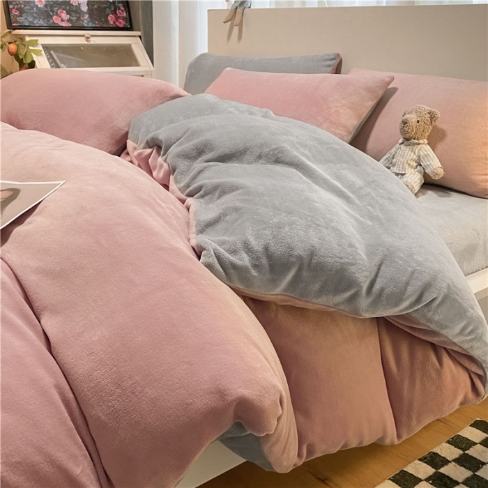 91家纺网 家纺一手货源 找家纺 古吉梦 2022纯色双拼牛奶绒四件套 双拼牛奶绒-藕粉+浅灰