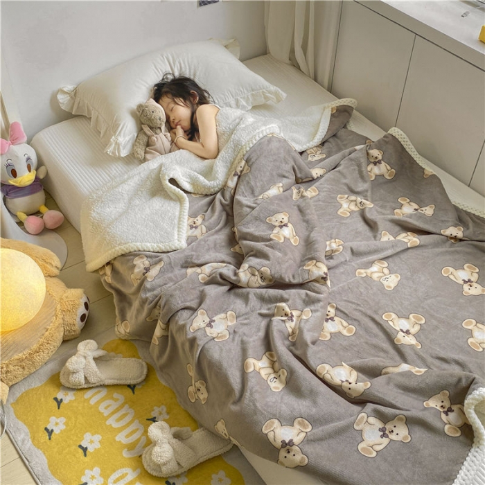 91家纺网 家纺一手货源 找家纺 古吉梦2022新款+牛奶绒+羊羔绒双层毯 巴比熊