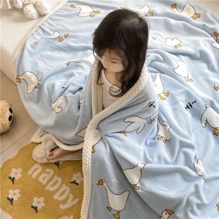 91家纺网 家纺一手货源 找家纺 古吉梦2022新款+牛奶绒+羊羔绒双层毯 大白鹅