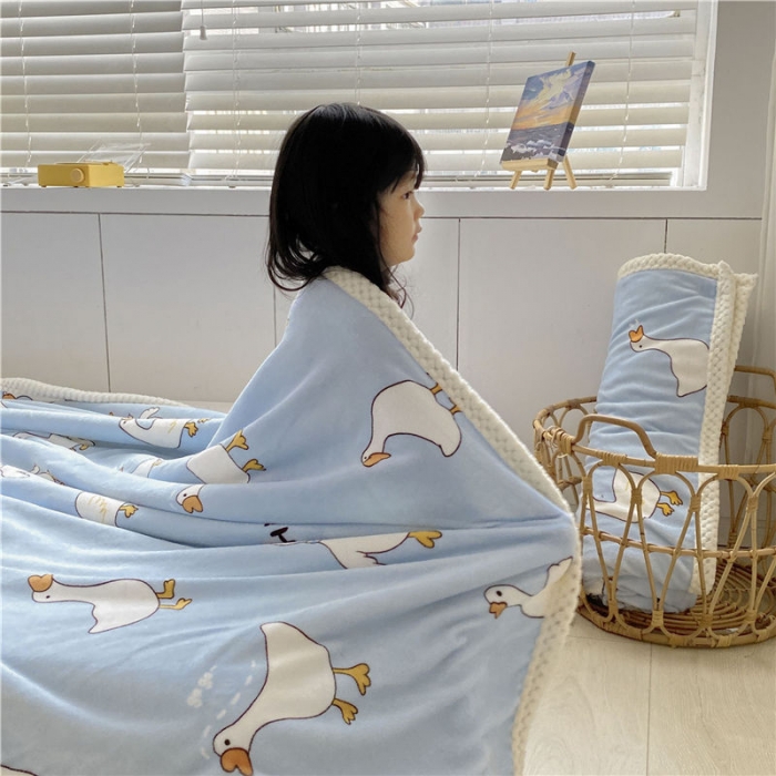 91家纺网 家纺一手货源 找家纺 古吉梦2022新款+牛奶绒+羊羔绒双层毯 大白鹅