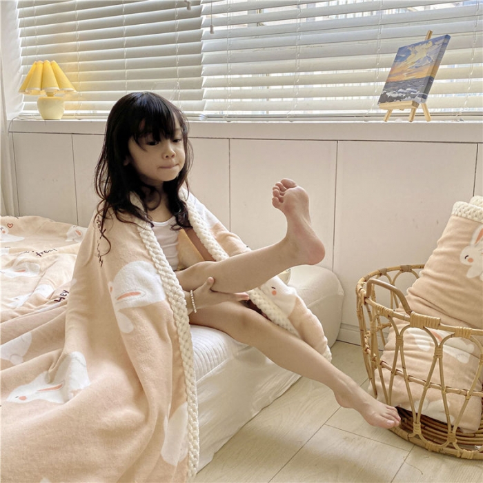 91家纺网 家纺一手货源 找家纺 古吉梦2022新款+牛奶绒+羊羔绒双层毯 咪兔