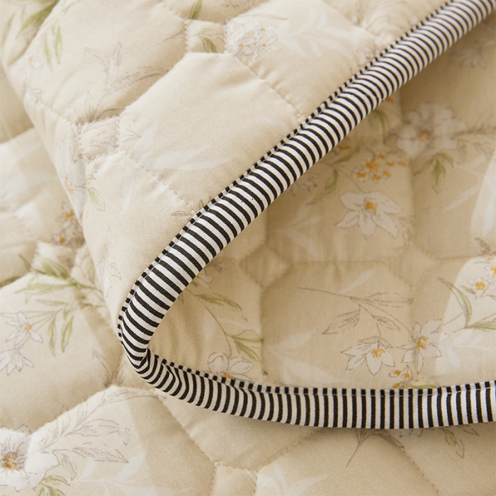 91家纺网 家纺一手货源 找家纺 丽诺床垫 2022新款双面全棉130*70薄床垫 白月光