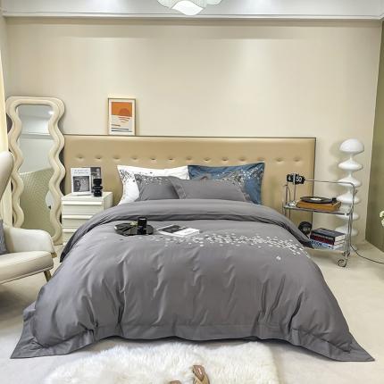 91家纺网 家纺一手货源 找家纺 薏思 2022新款 100支全棉贡缎刺绣四件套 亚伦