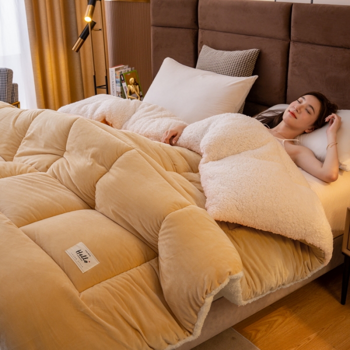 91家纺网 家纺一手货源 找家纺 梦恬佳 2022新款牛奶绒羊羔绒冬被被子被芯 浅卡其