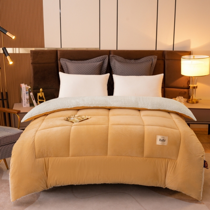 91家纺网 家纺一手货源 找家纺 梦恬佳 2022新款牛奶绒羊羔绒冬被被子被芯 浅卡其