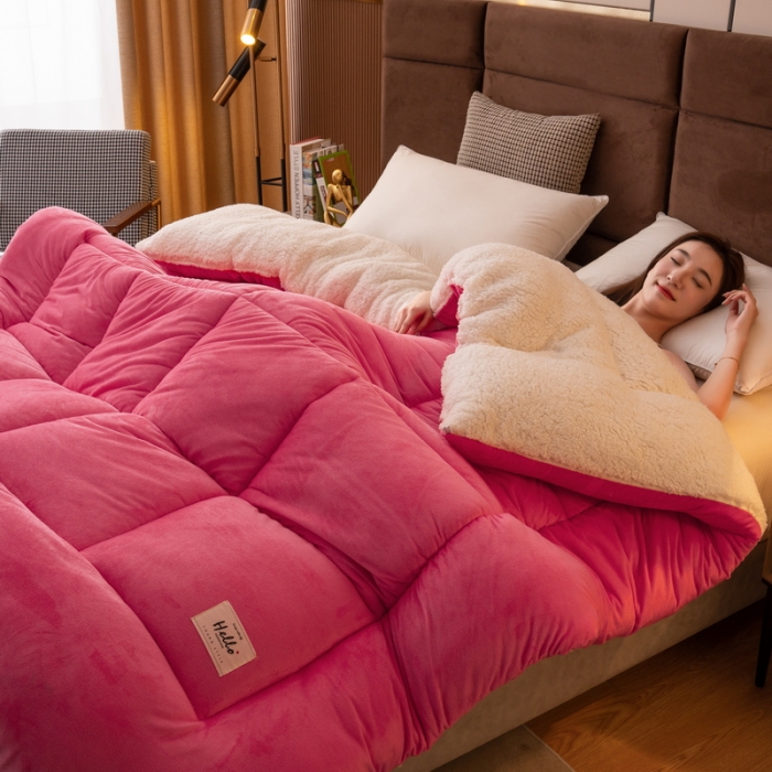 91家纺网 家纺一手货源 找家纺 梦恬佳 2022新款牛奶绒羊羔绒冬被被子被芯 樱桃粉