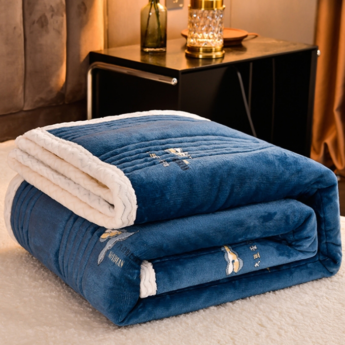 91家纺网 家纺一手货源 找家纺 圣楚 2024双面绒羊羔绒牛奶绒毛毯多功能午睡毯盖毯直播 暖绒毯蓝