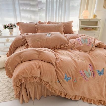 91家纺网 家纺一手货源 找家纺 铠畅直播供货轻奢韩版花边高克重牛奶绒刺绣四件套床裙款蝶恋裸