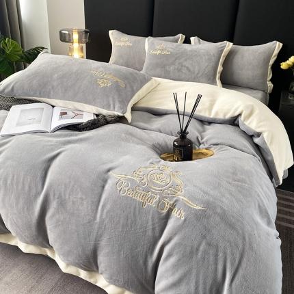 91家纺网 家纺一手货源 找家纺 铠畅 2022年新款冬季爆款牛奶绒绒四件套 皇冠-灰