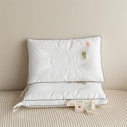 91家纺网 家纺一手货源 找家纺 （总）麦肯锡 2022豆本熊优迪诺抗菌学生款40*60枕芯