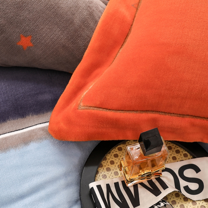 91家纺网 家纺一手货源 找家纺 优姿2022新款9斤重牛奶棉床裙款四件套