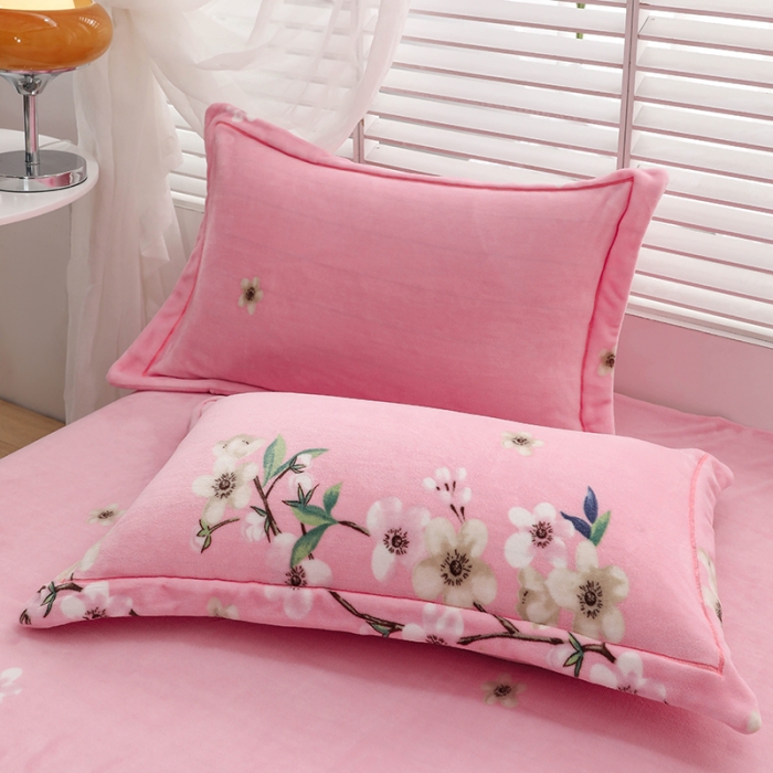 91家纺网 家纺一手货源 找家纺 优姿2022新款9斤重牛奶棉床裙款四件套 芙蓉海棠