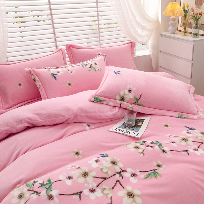 91家纺网 家纺一手货源 找家纺 优姿2022新款9斤重牛奶棉床裙款四件套 芙蓉海棠