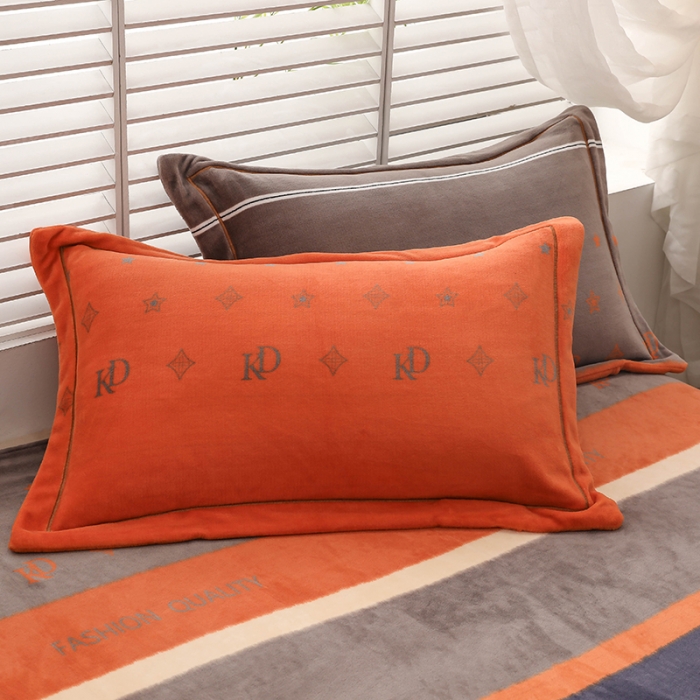 91家纺网 家纺一手货源 找家纺 优姿2022新款9斤重牛奶棉床裙款四件套 摩登时尚