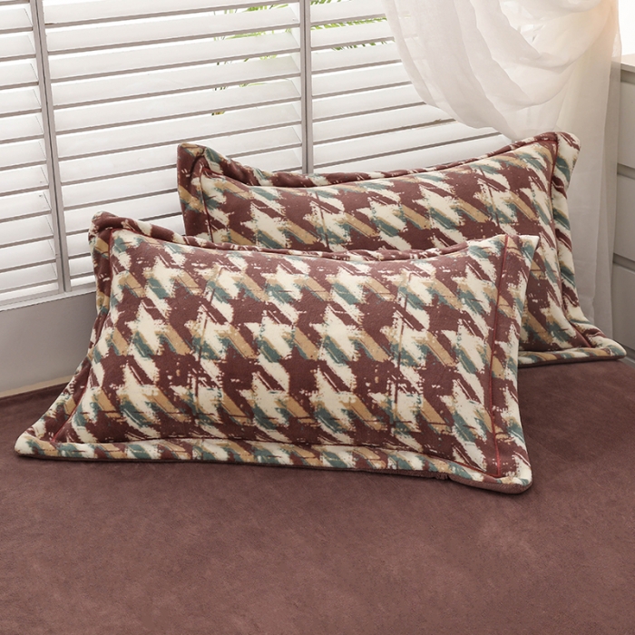 91家纺网 家纺一手货源 找家纺 优姿2022新款9斤重牛奶棉床裙款四件套 千鸟格-豆沙