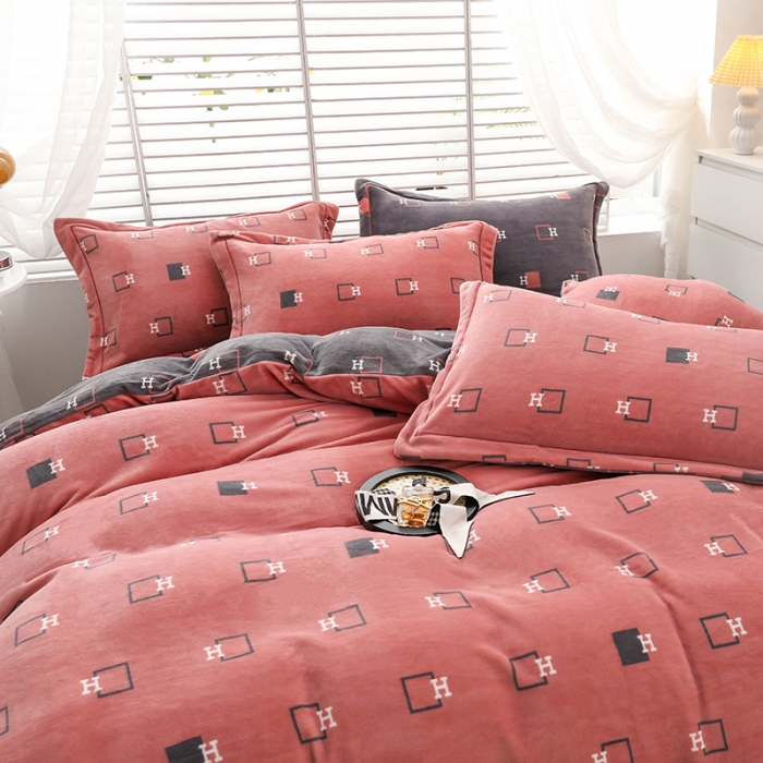 91家纺网 家纺一手货源 找家纺 优姿2022新款9斤重牛奶棉床裙款四件套 西雅图-红