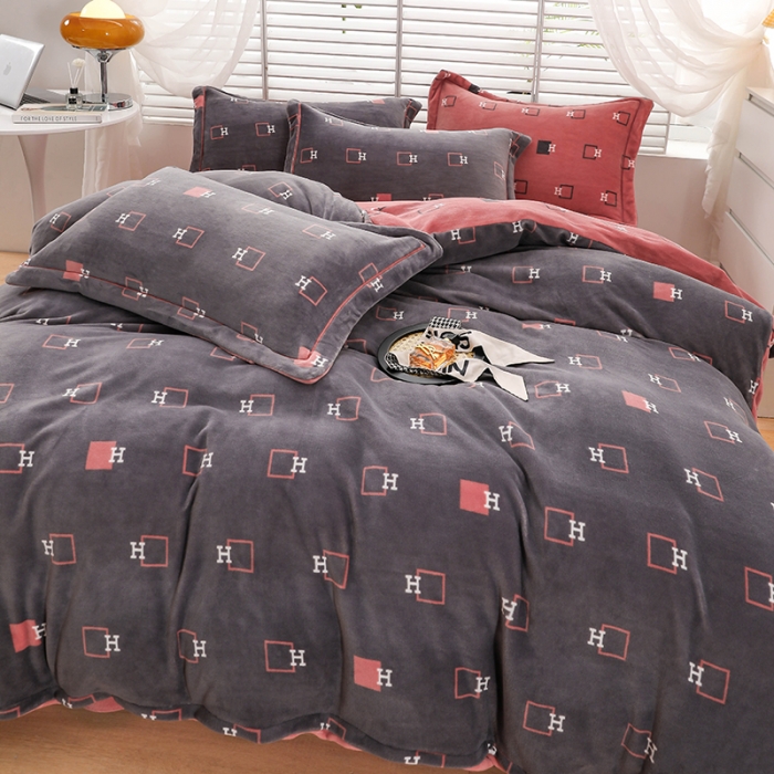 91家纺网 家纺一手货源 找家纺 优姿2022新款9斤重牛奶棉床裙款四件套 西雅图-咖